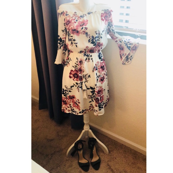 Story On Dresses & Skirts - Floral Dress